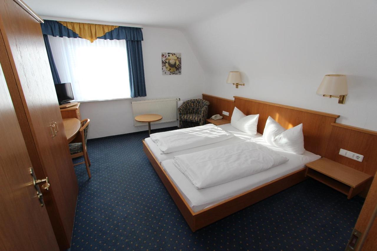 Hotel Schoch Kg Trossingen Buitenkant foto