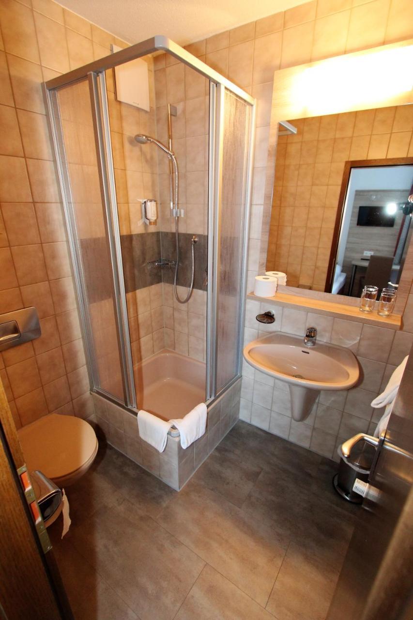 Hotel Schoch Kg Trossingen Buitenkant foto